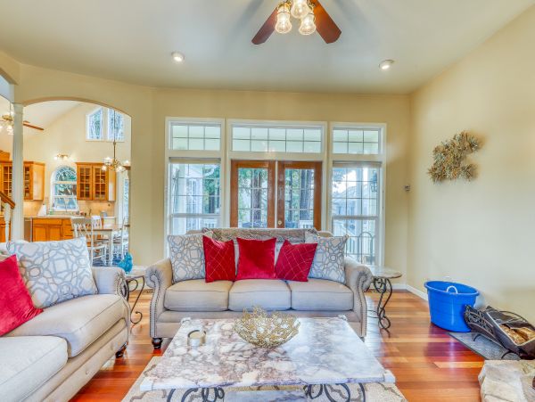 Mendocino Home 982935