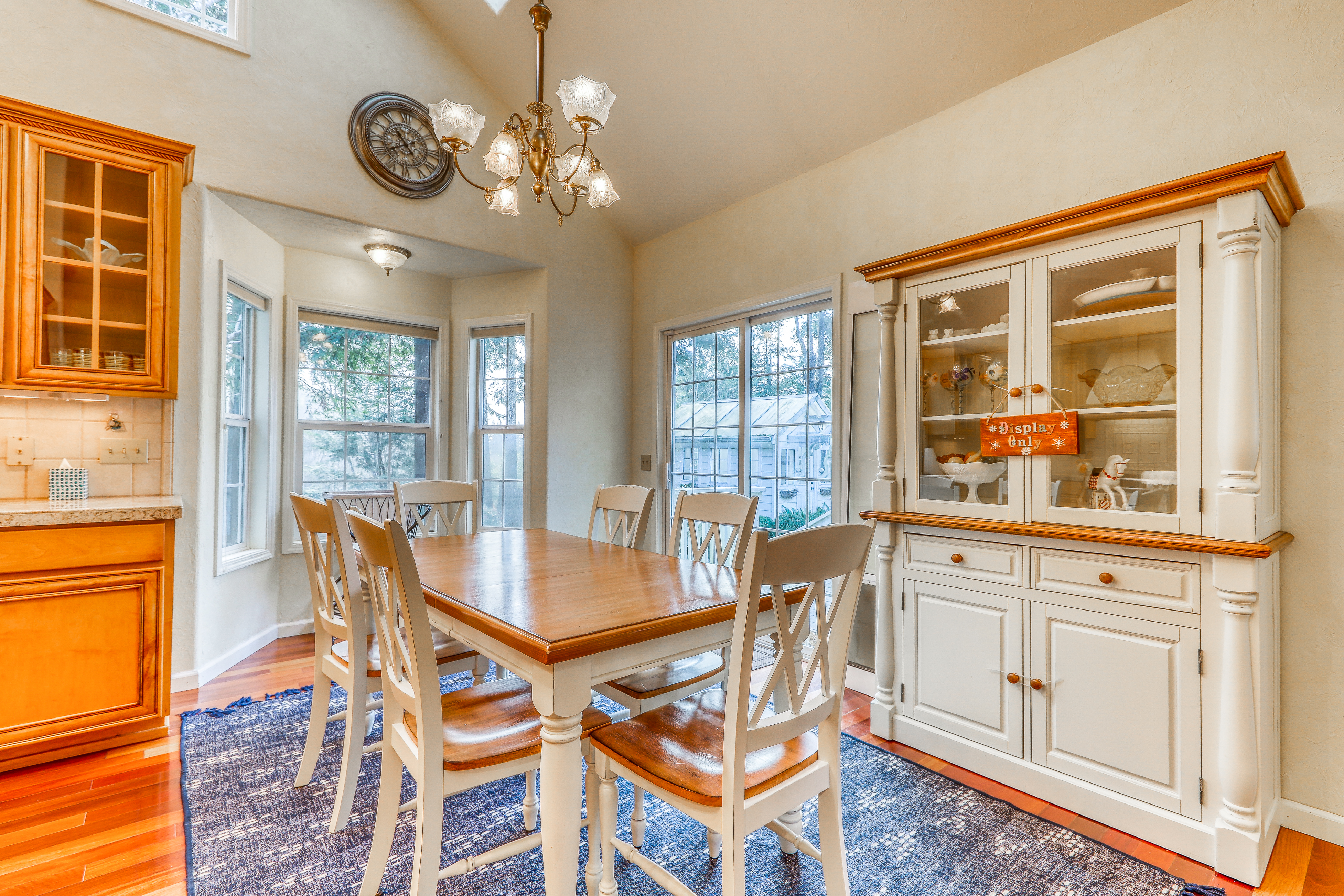 Mendocino Home 982935