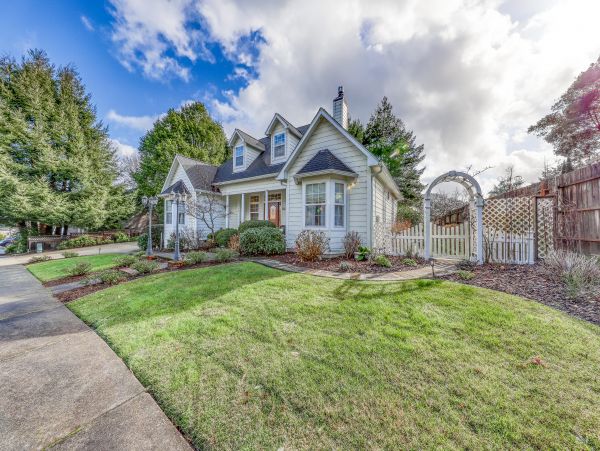 Mendocino Home 982935