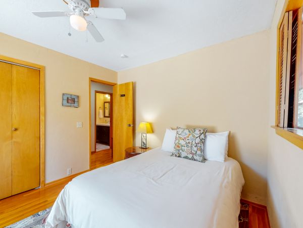Mendocino Home 982936