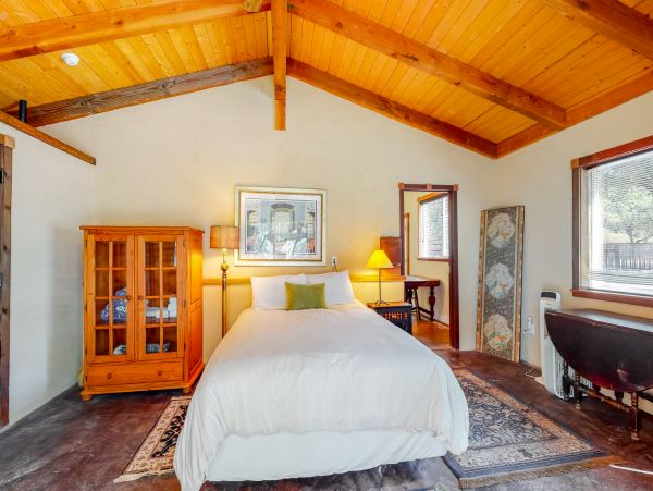 Mendocino Home 982936