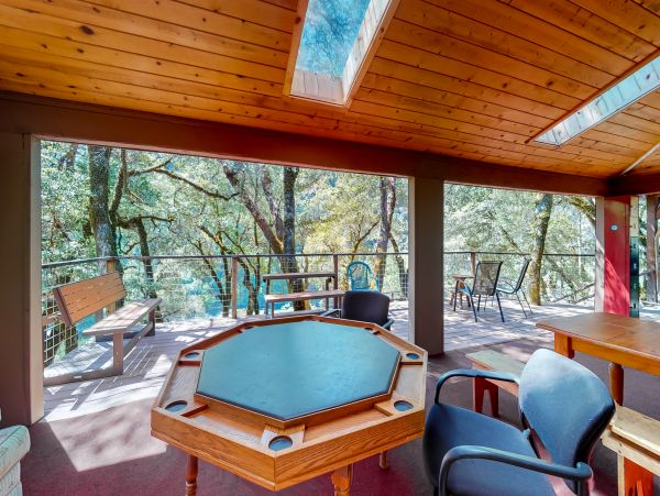 Mendocino Home 982936