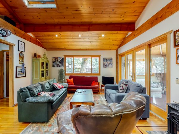 Mendocino Home 982936