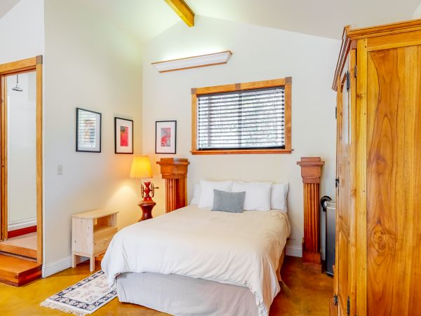 Mendocino Home 982936