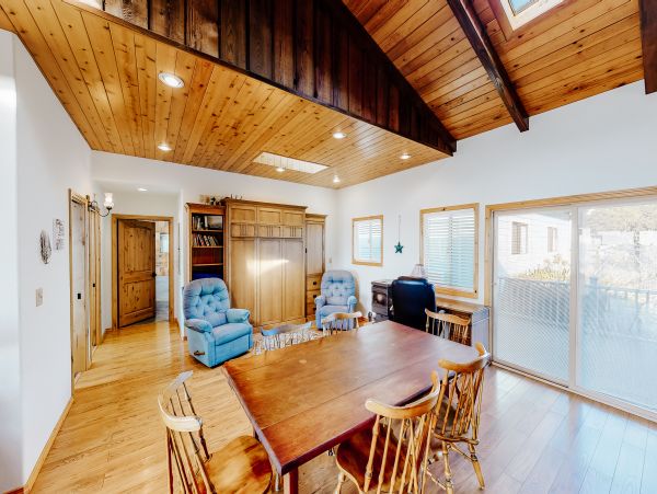 Mendocino Home 982938