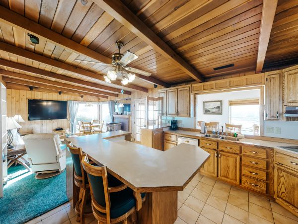 Mendocino Home 982938