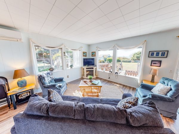 Mendocino Home 982939