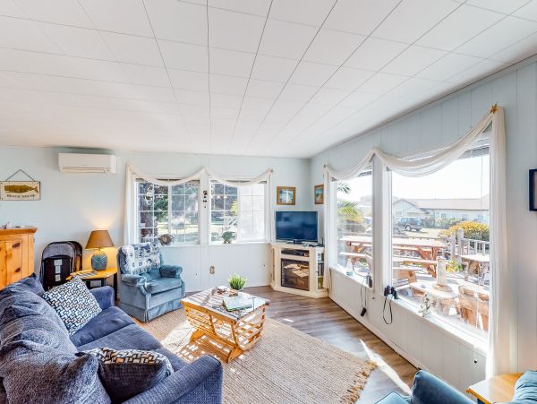 Mendocino Home 982939