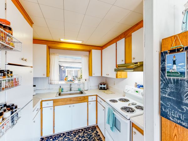 Mendocino Home 982939