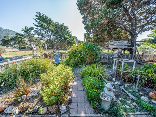 Mendocino Home 982939