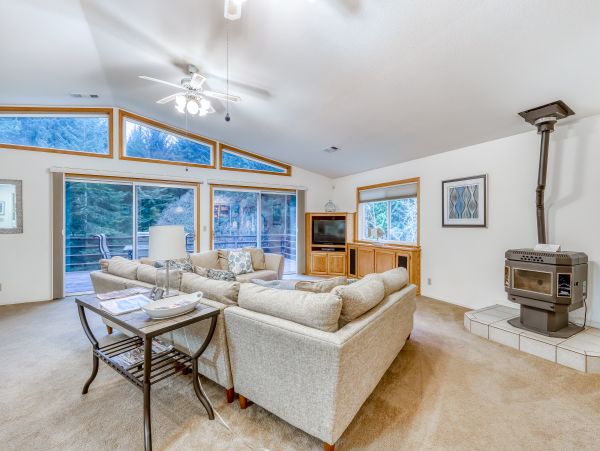 Mendocino Home 982943