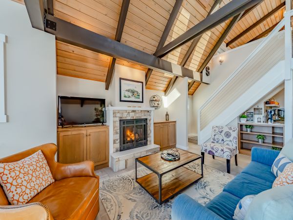 Mendocino Home 982944