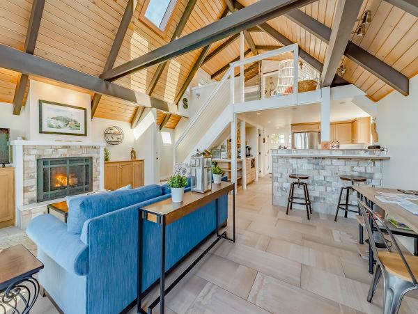 Mendocino Home 982944