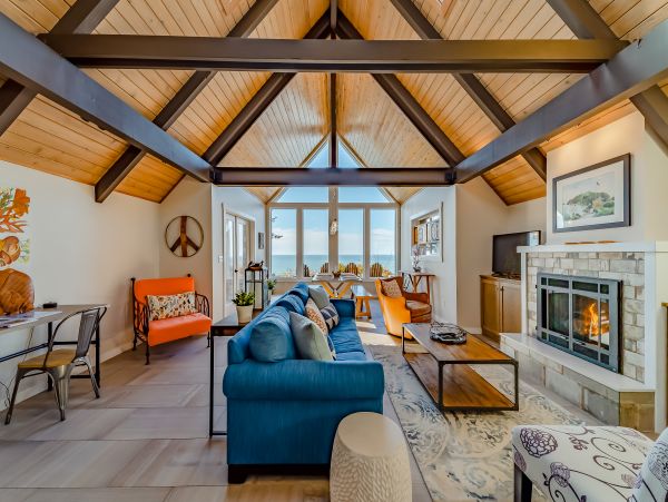 Mendocino Home 982944