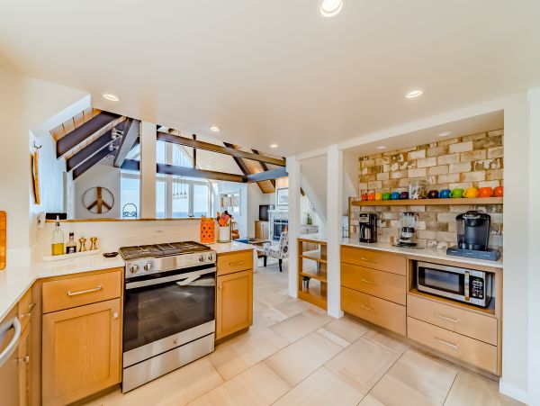 Mendocino Home 982944