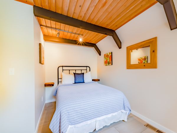 Mendocino Home 982944