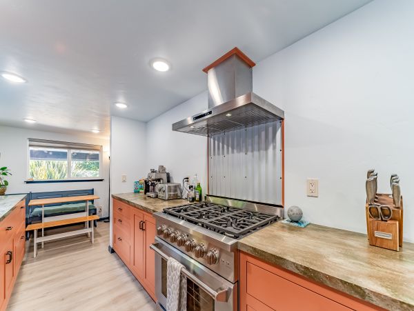 Mendocino Home 982946