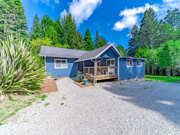 Mendocino Home 982946