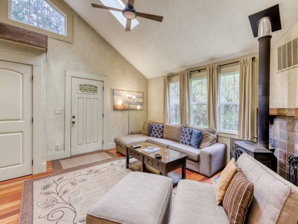 Mendocino Home 982947