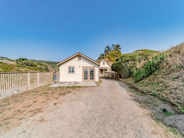 Mendocino Home 982949