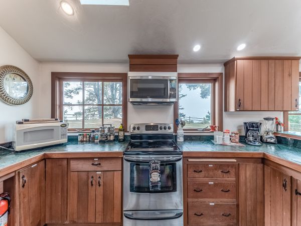 Mendocino Home 982950