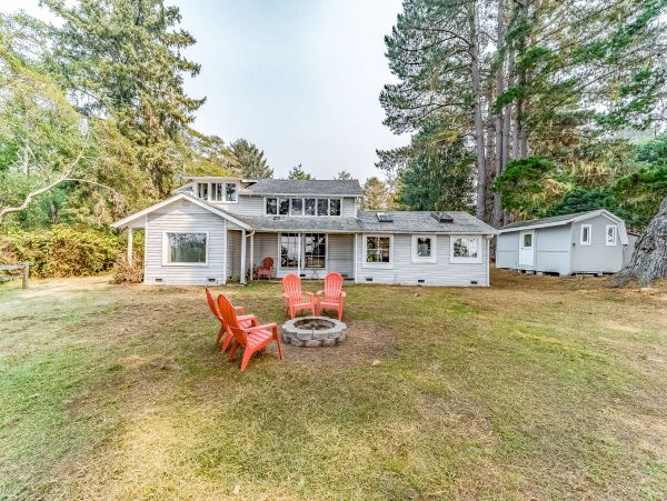 Mendocino Home 982950