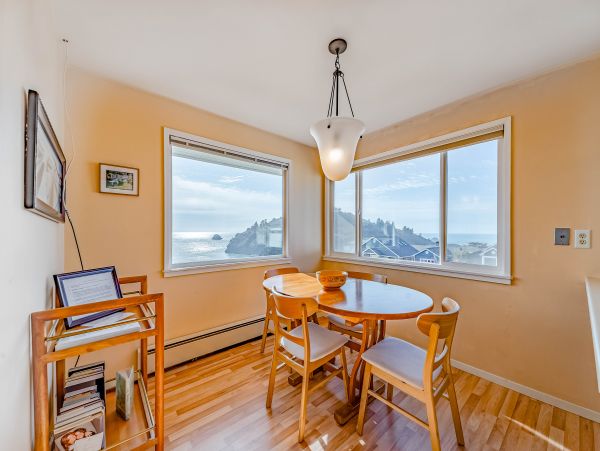 Mendocino Home 982953