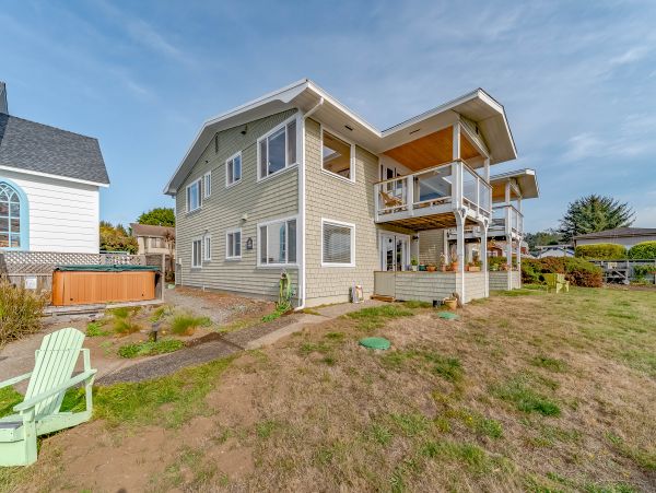 Mendocino Home 982953
