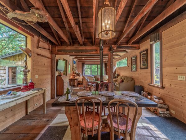 Mendocino Home 982955