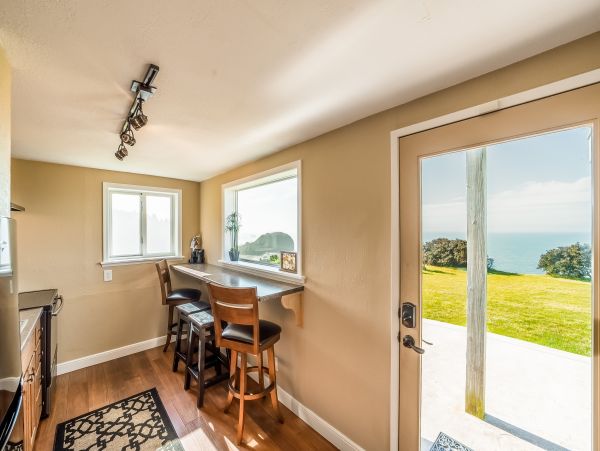 Mendocino Home 982956