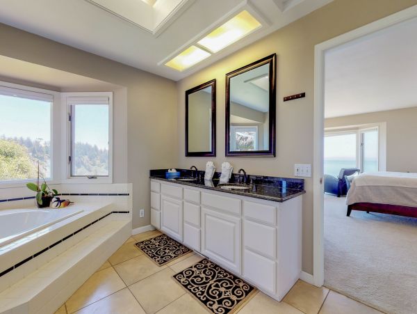 Mendocino Home 982957