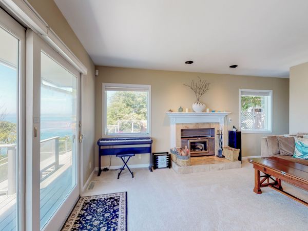Mendocino Home 982957