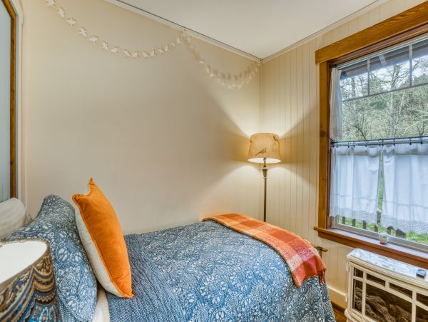 Mendocino Home 982958