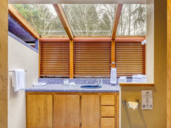 Mendocino Home 982959