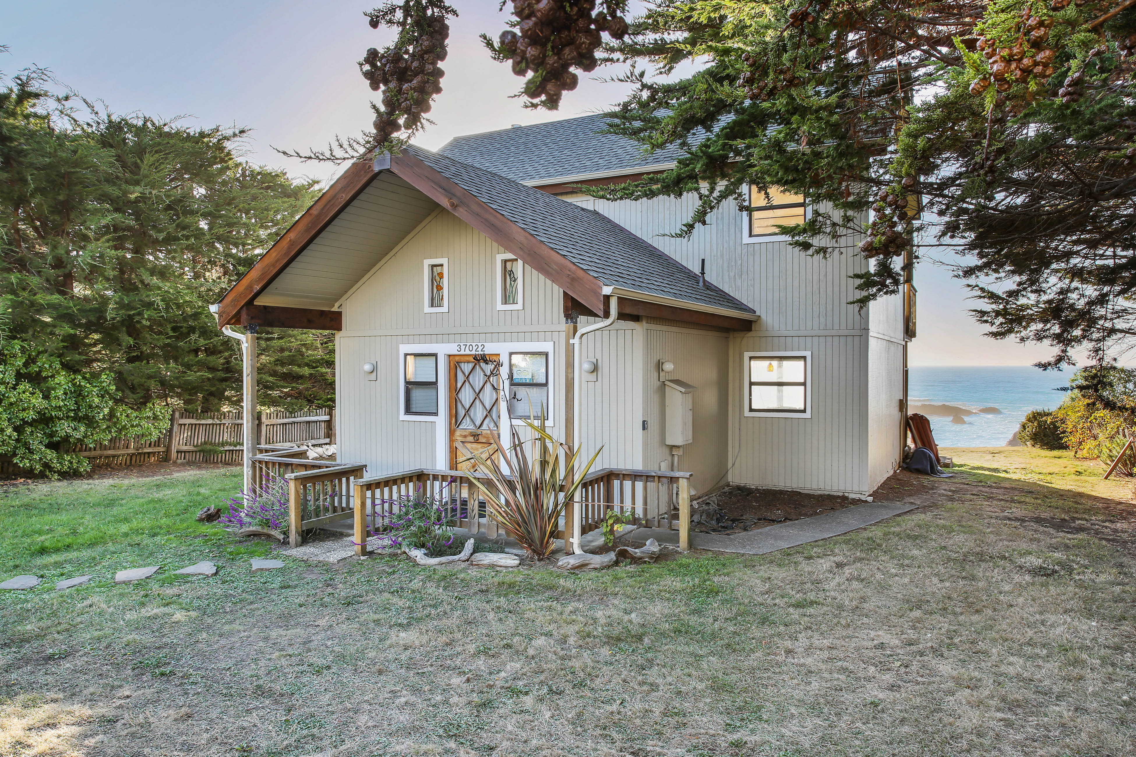 Mendocino Home 982964