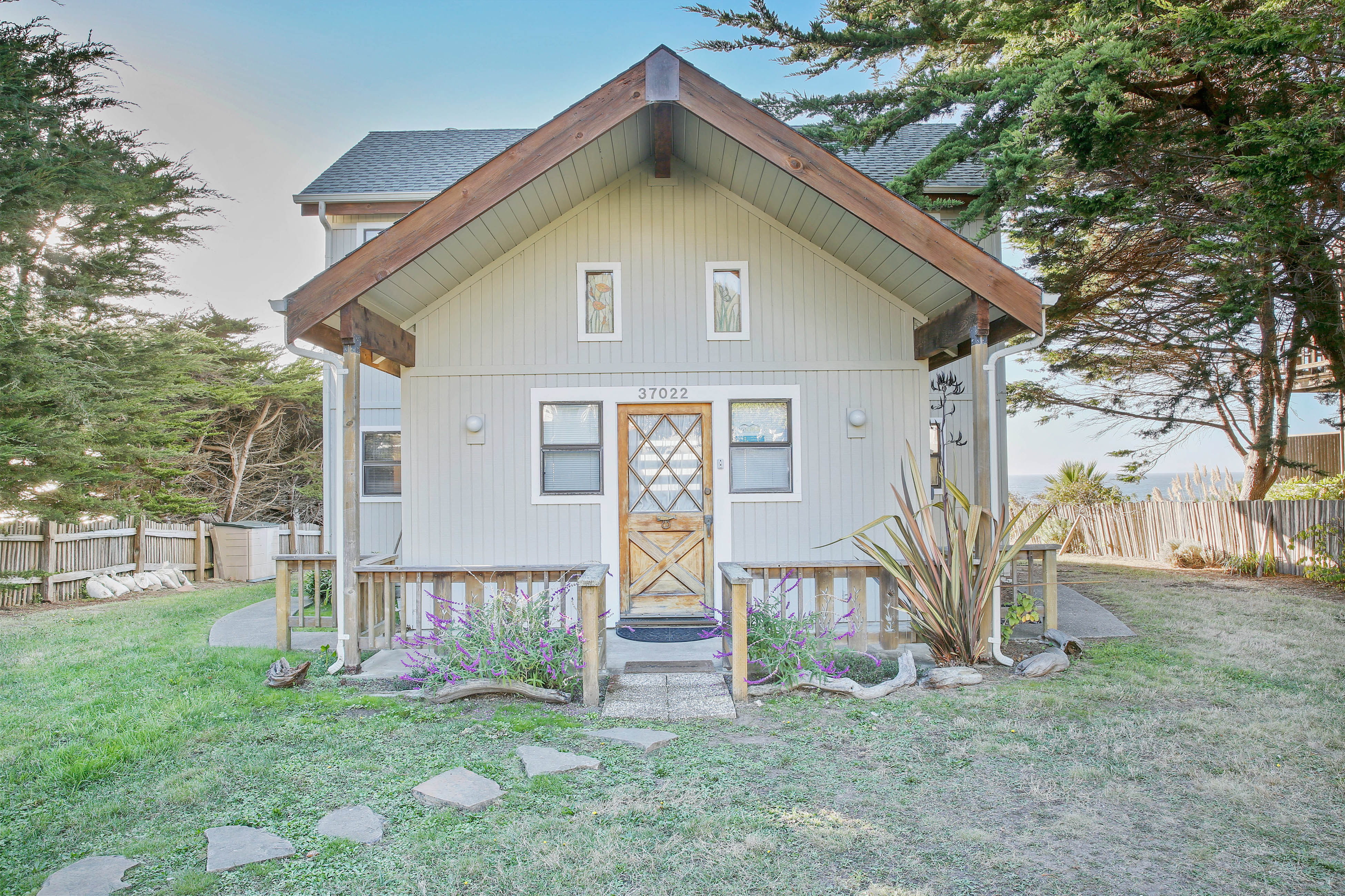 Mendocino Home 982964