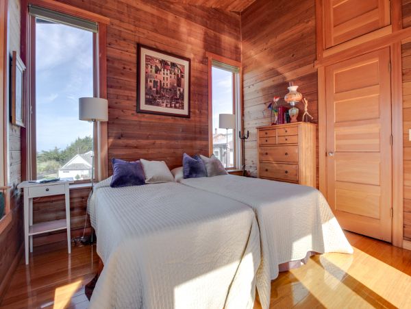 Mendocino Home 982965