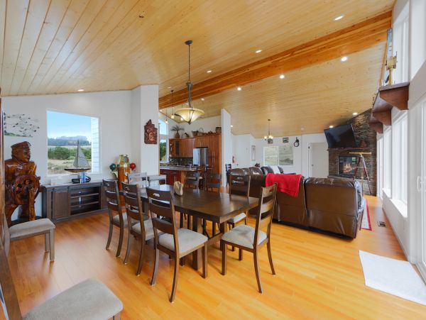 Mendocino Home 982968