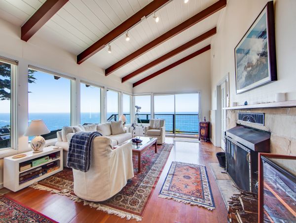 Mendocino Home 982970