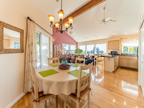 Mendocino Home 982972
