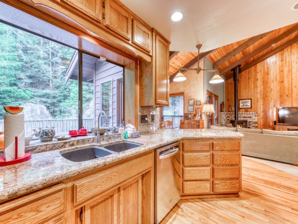 Mendocino Home 982973