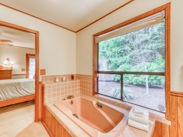 Mendocino Home 982973