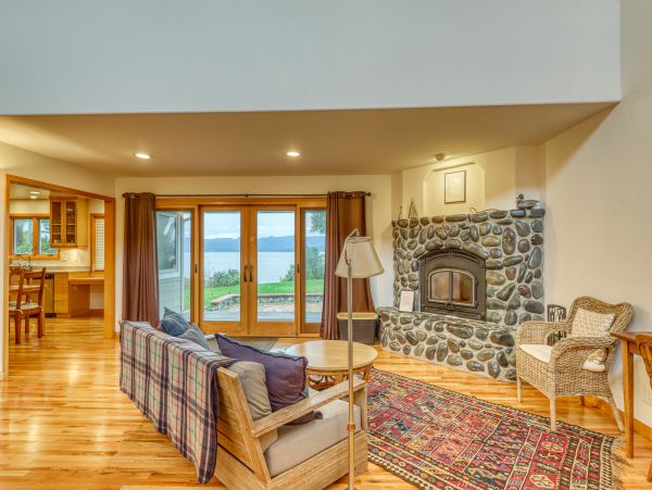 Mendocino Home 982974