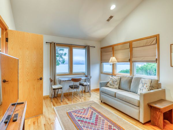 Mendocino Home 982974