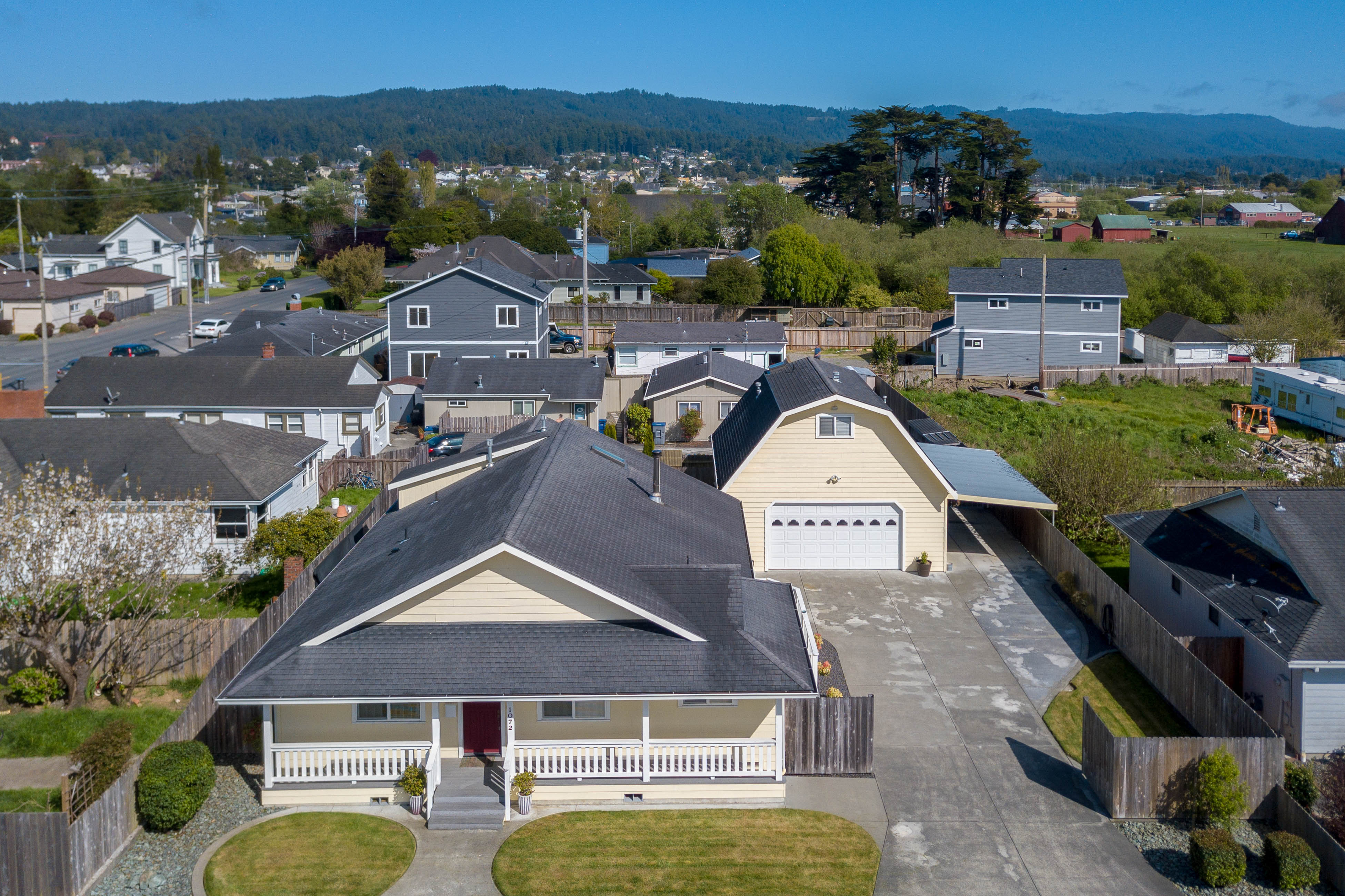 Mendocino Home 982975