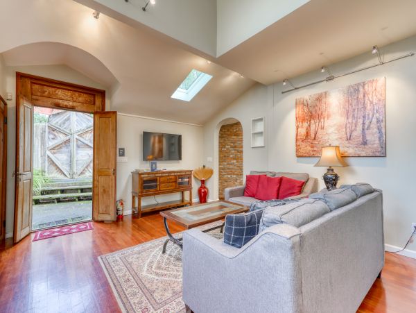 Mendocino Home 982978