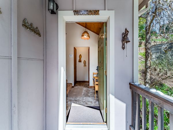 Mendocino Home 982981