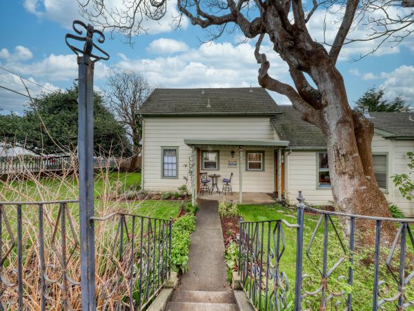 Mendocino Home 982985
