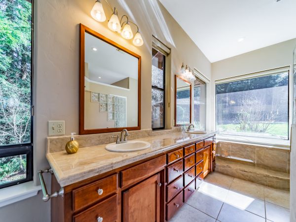Mendocino Home 982987