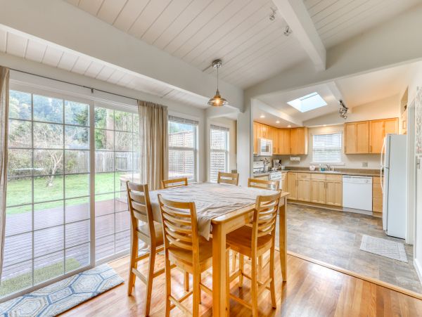 Mendocino Home 982995